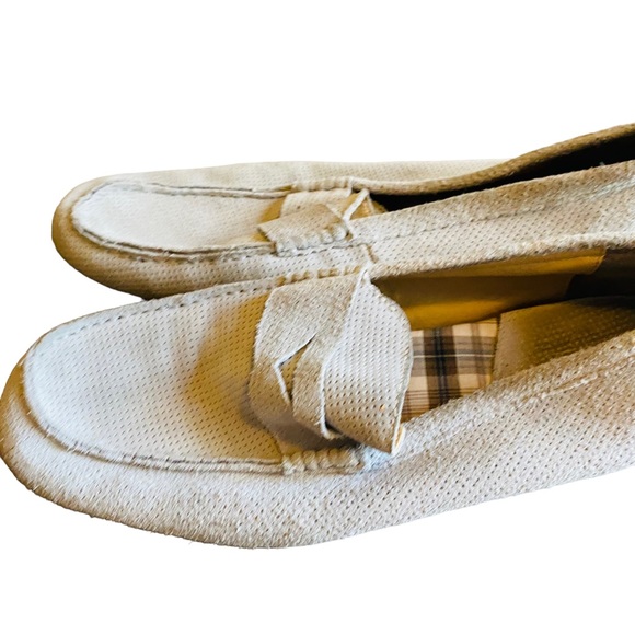 BUKS BY WALKOVER Light Gray Perforated Loafers - Picture 4 of 8